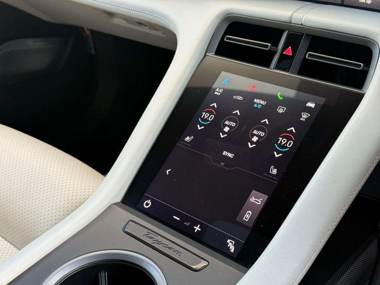 2020 PORSCHE TAYCAN 2020 PORSCHE TAYCAN