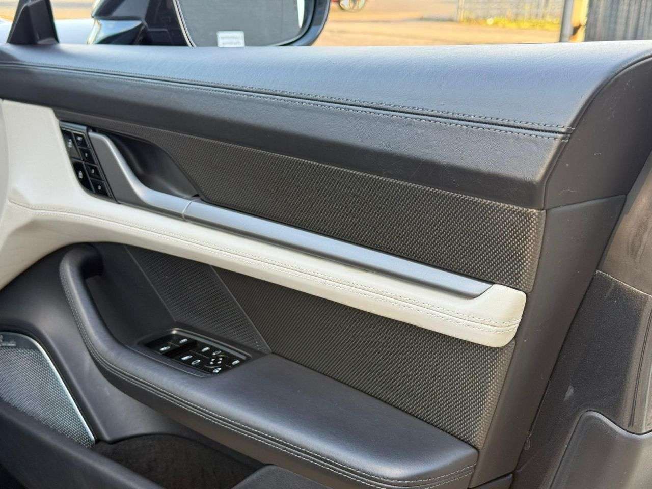 2020 PORSCHE TAYCAN 2020 PORSCHE TAYCAN