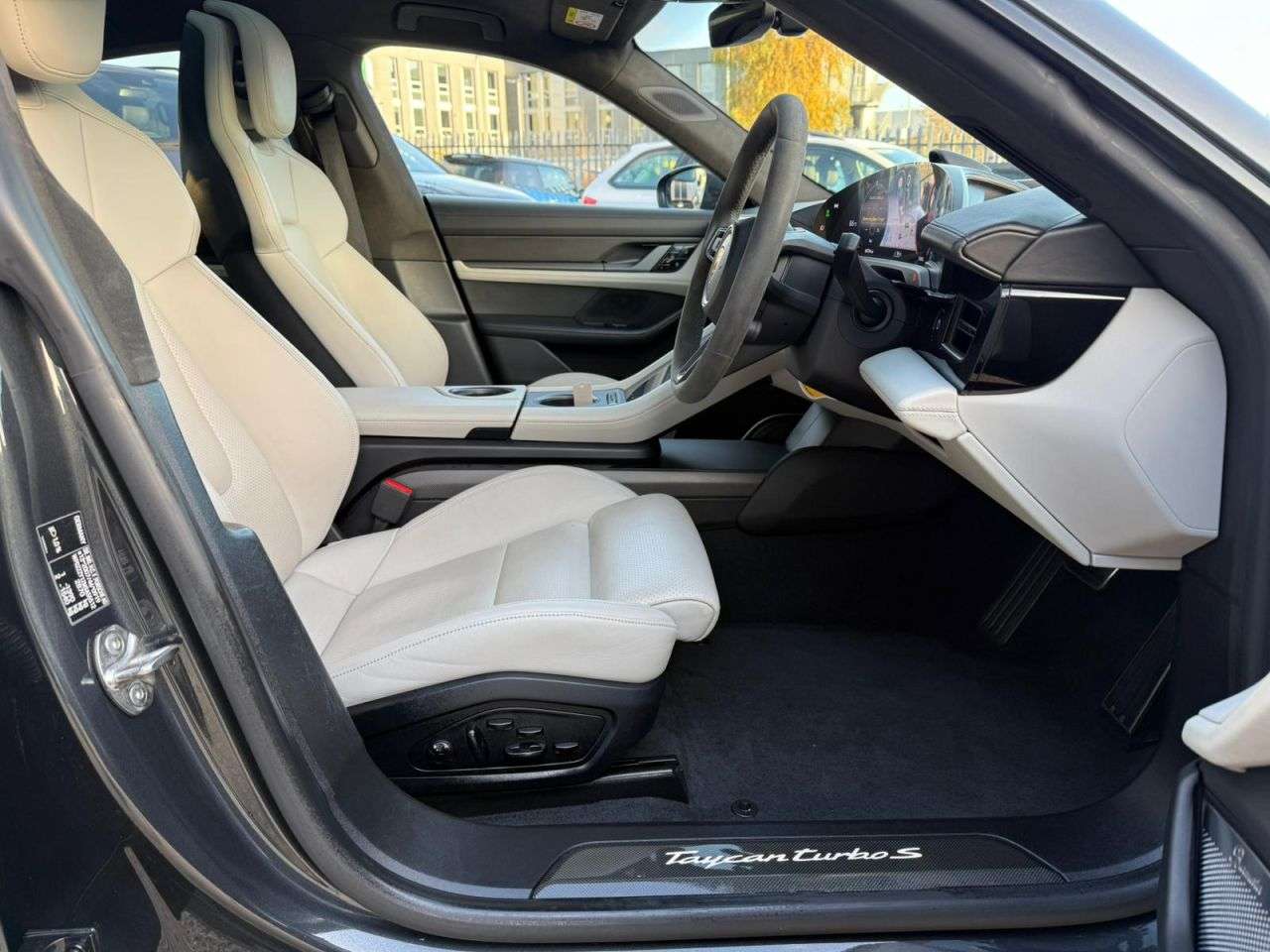 2020 PORSCHE TAYCAN 2020 PORSCHE TAYCAN