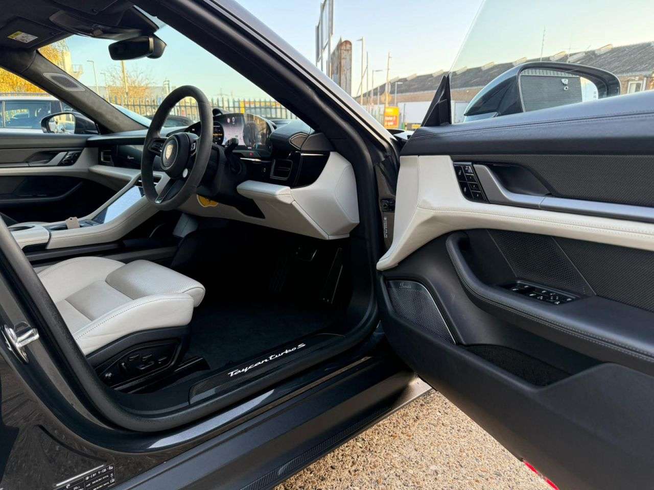 2020 PORSCHE TAYCAN 2020 PORSCHE TAYCAN