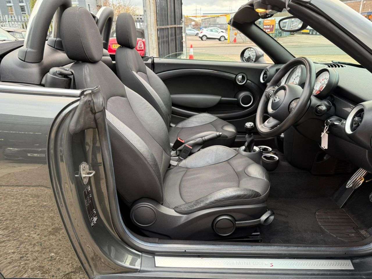 2012 MINI ROADSTER 2012 MINI ROADSTER