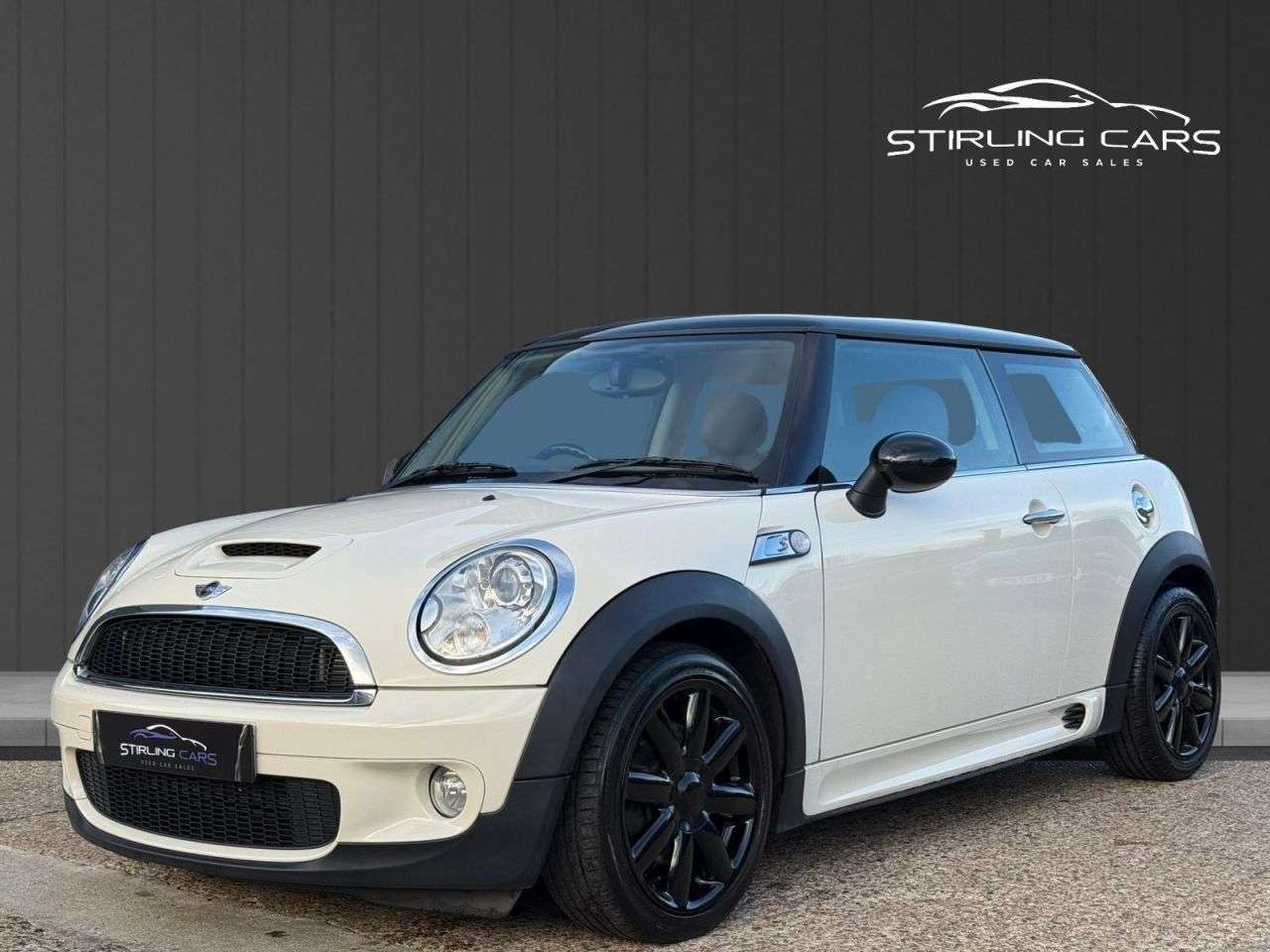 A 2009 MINI HATCH 1.6 Cooper S Hatchback 3dr Petrol Manual Euro 5 (175 ps) FINANCE+WARRANTY+S A 2009 MINI HATCH 1.6 Cooper S Hatchback 3dr Petrol Manual Euro 5 (175 ps) FINANCE+WARRANTY+S