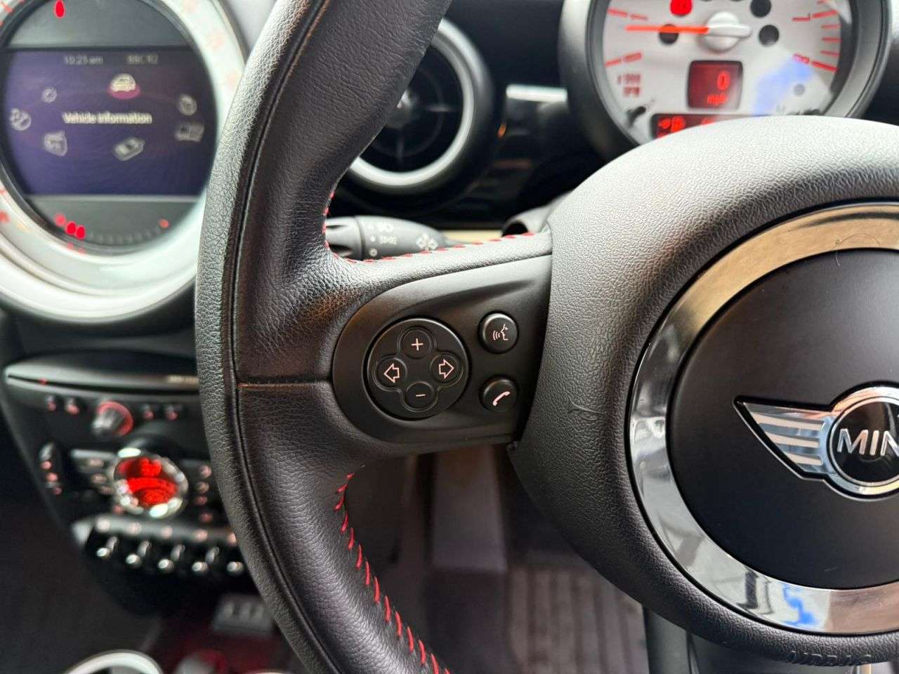 2013 MINI COUPE 2013 MINI COUPE