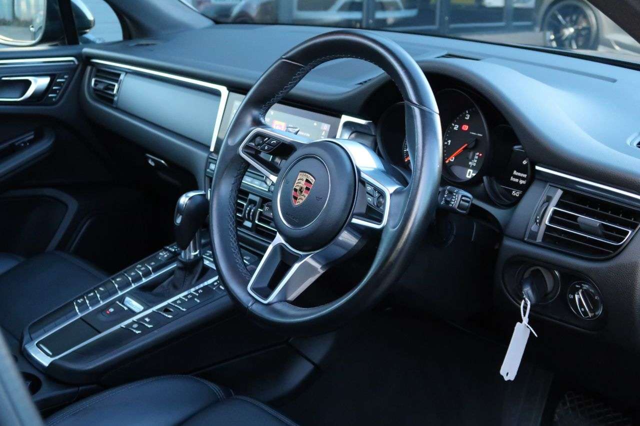 2020 PORSCHE MACAN 2020 PORSCHE MACAN