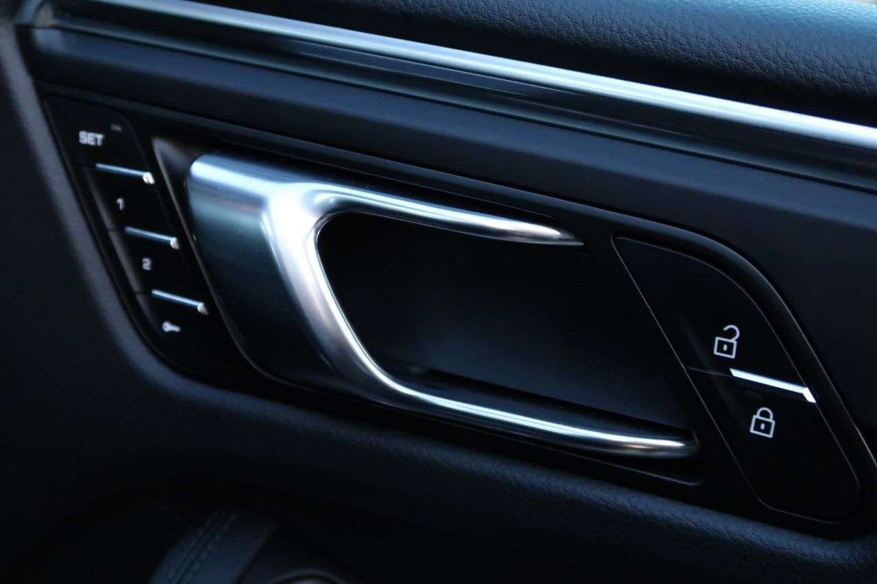 2020 PORSCHE MACAN 2020 PORSCHE MACAN