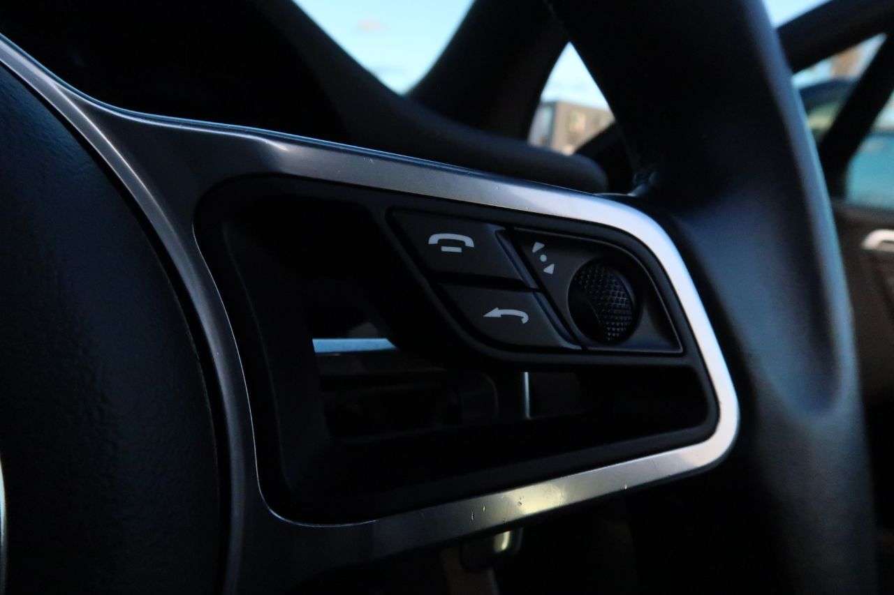 2020 PORSCHE MACAN 2020 PORSCHE MACAN