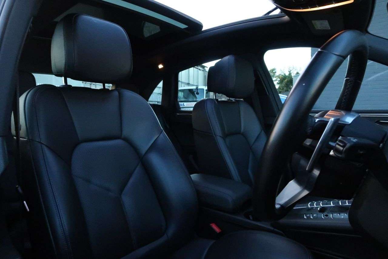 2020 PORSCHE MACAN 2020 PORSCHE MACAN