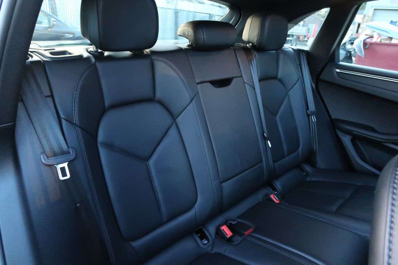 2020 PORSCHE MACAN 2020 PORSCHE MACAN