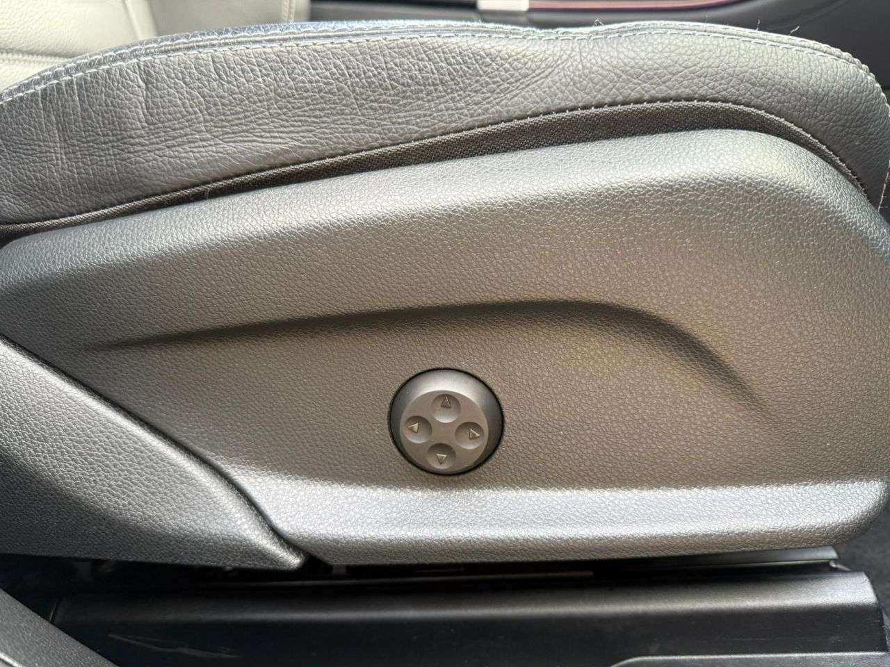 2021 MERCEDES-BENZ EQC 2021 MERCEDES-BENZ EQC