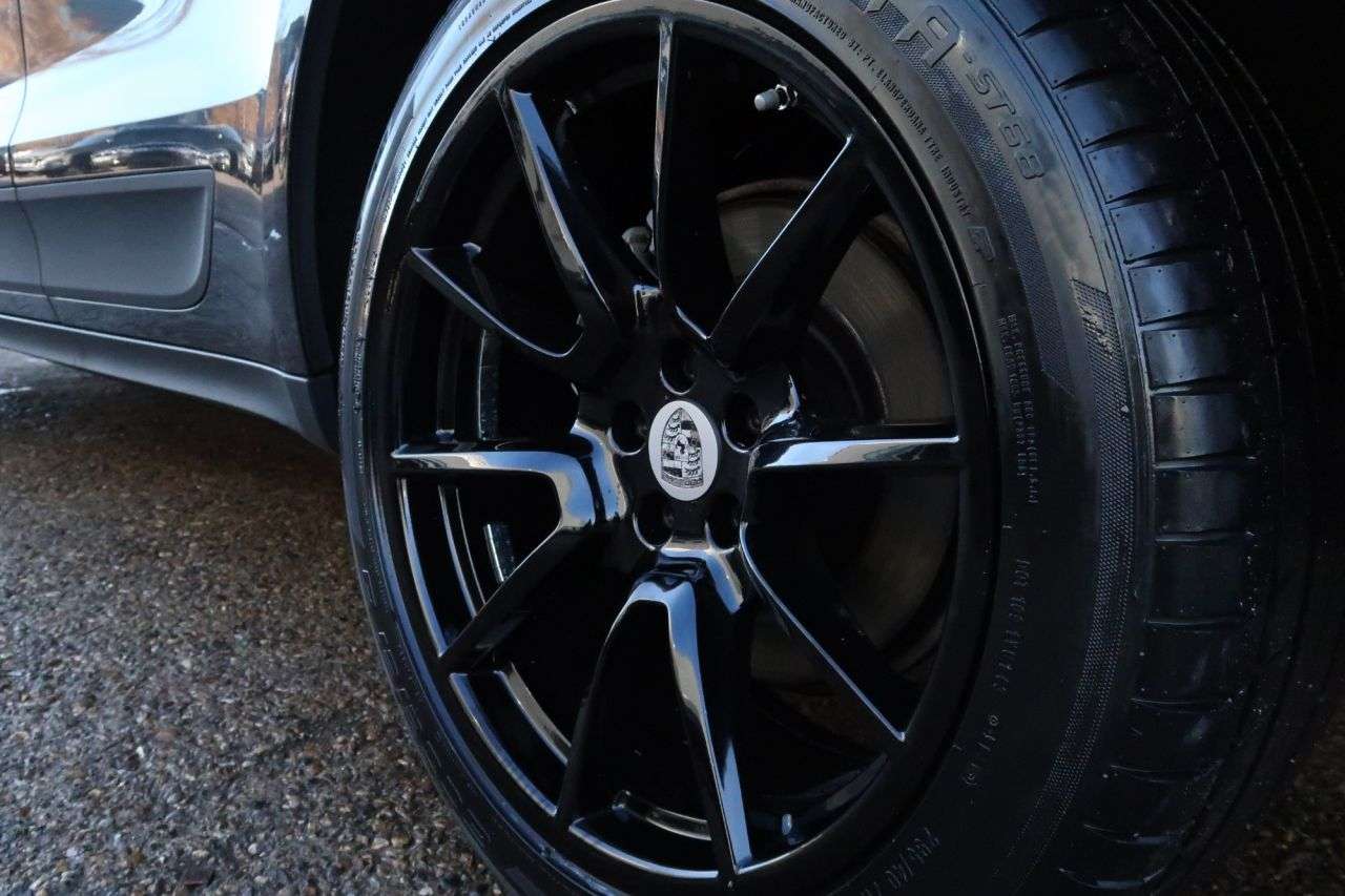 2017 PORSCHE MACAN 2017 PORSCHE MACAN