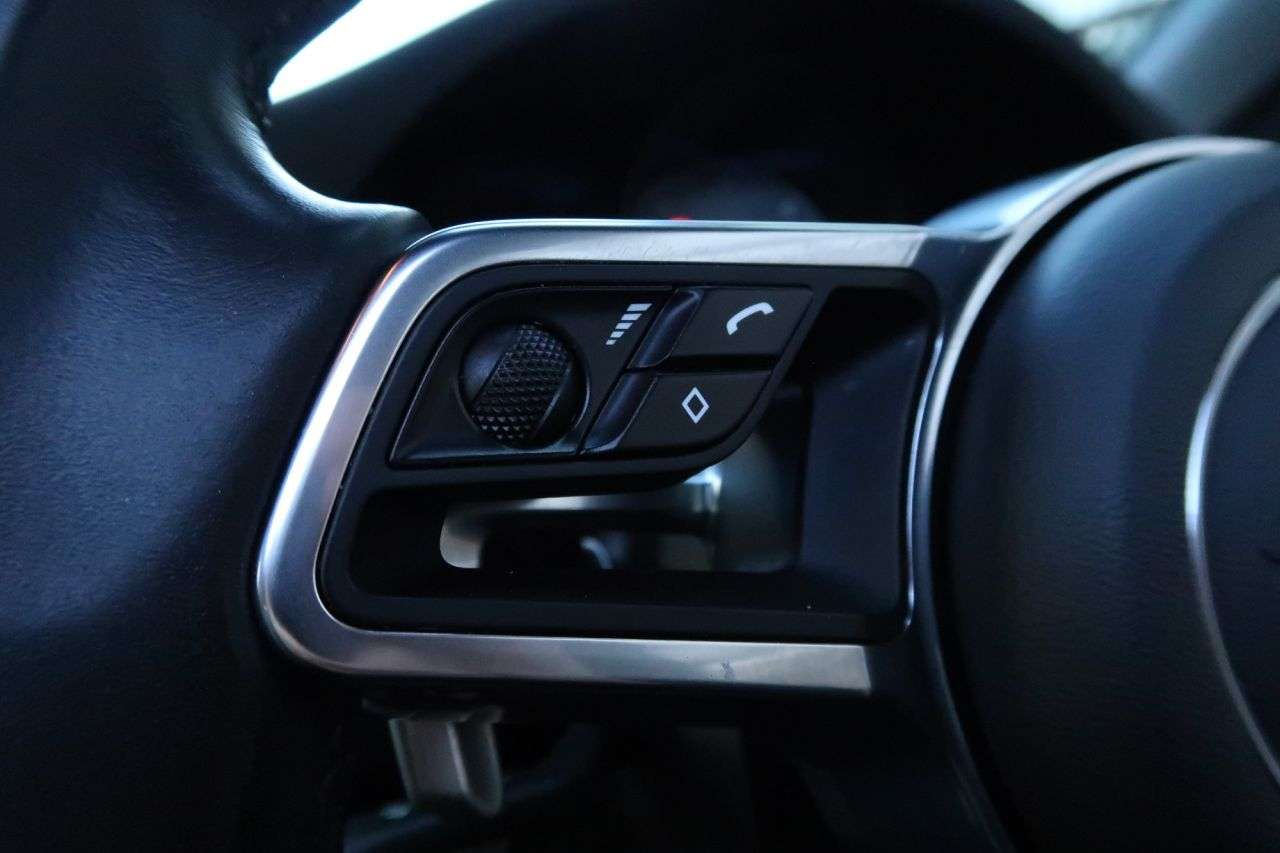 2017 PORSCHE MACAN 2017 PORSCHE MACAN