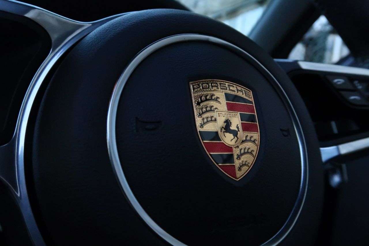 2017 PORSCHE MACAN 2017 PORSCHE MACAN