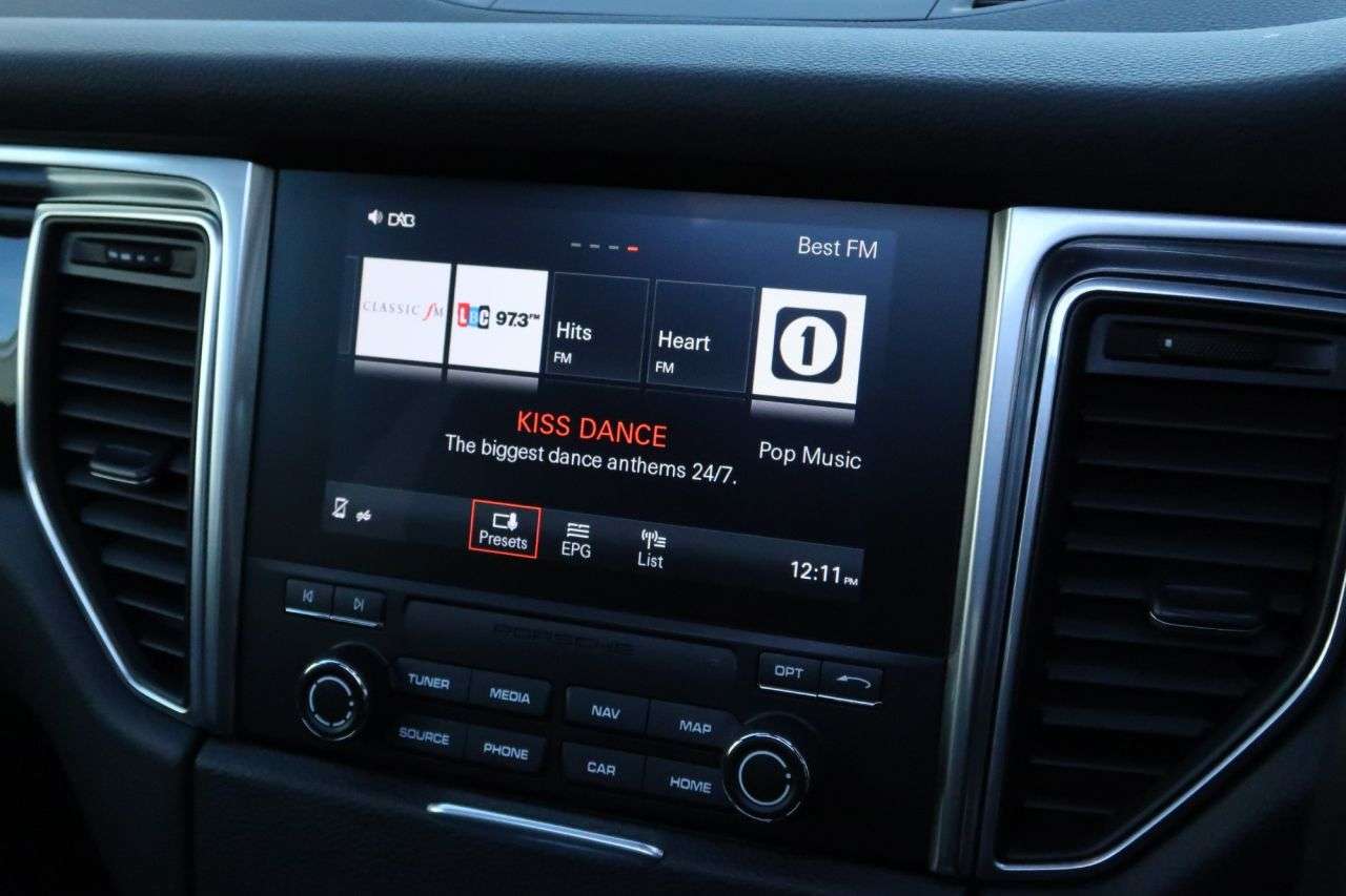 2017 PORSCHE MACAN 2017 PORSCHE MACAN