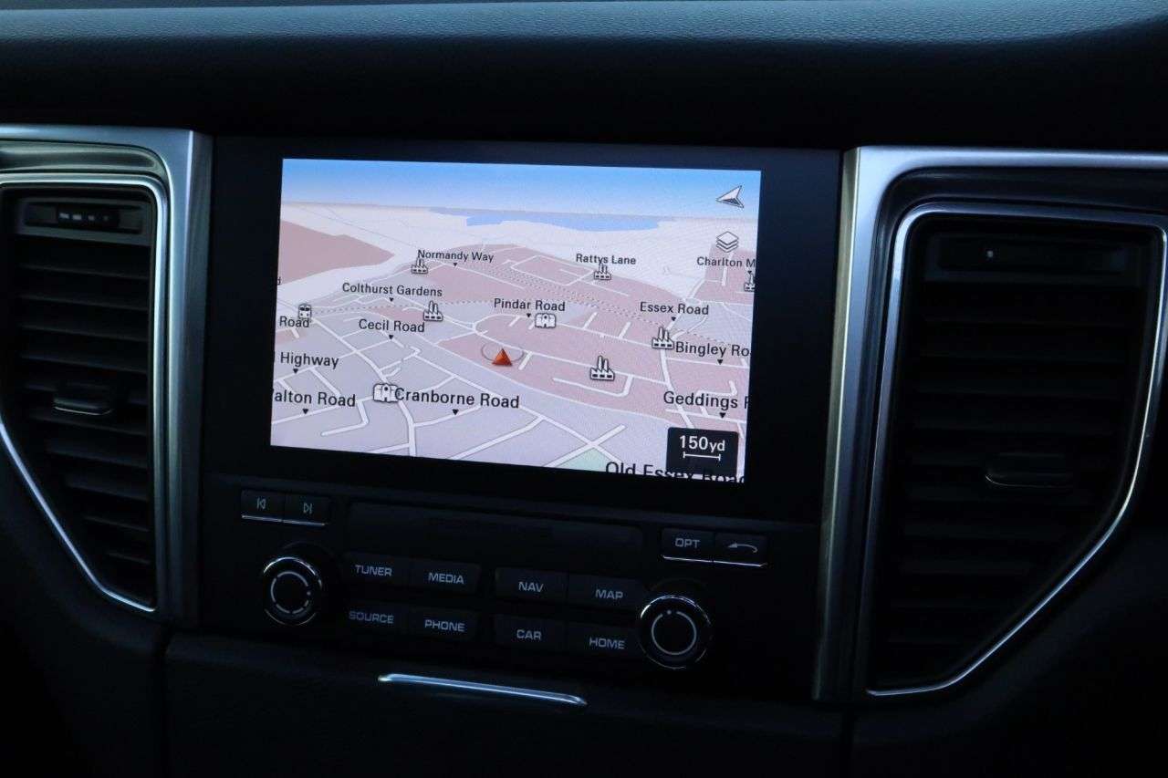 2017 PORSCHE MACAN 2017 PORSCHE MACAN