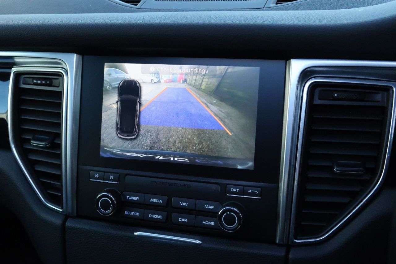 2017 PORSCHE MACAN 2017 PORSCHE MACAN