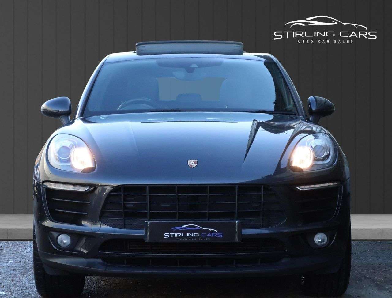 A 2017 PORSCHE MACAN 3.0 TD V6 S SUV 5dr Diesel PDK 4WD Euro 6 (s/s) (258 ps) FINANCE+WARRANTY+S A 2017 PORSCHE MACAN 3.0 TD V6 S SUV 5dr Diesel PDK 4WD Euro 6 (s/s) (258 ps) FINANCE+WARRANTY+S