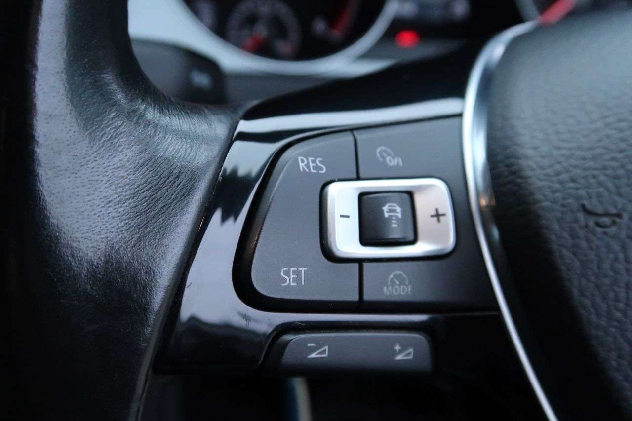 2017 VOLKSWAGEN GOLF 2017 VOLKSWAGEN GOLF