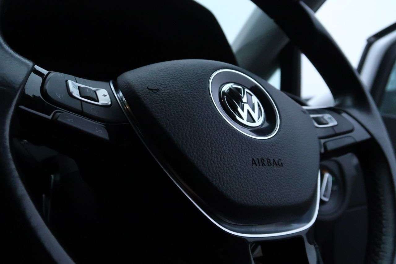 2017 VOLKSWAGEN GOLF 2017 VOLKSWAGEN GOLF