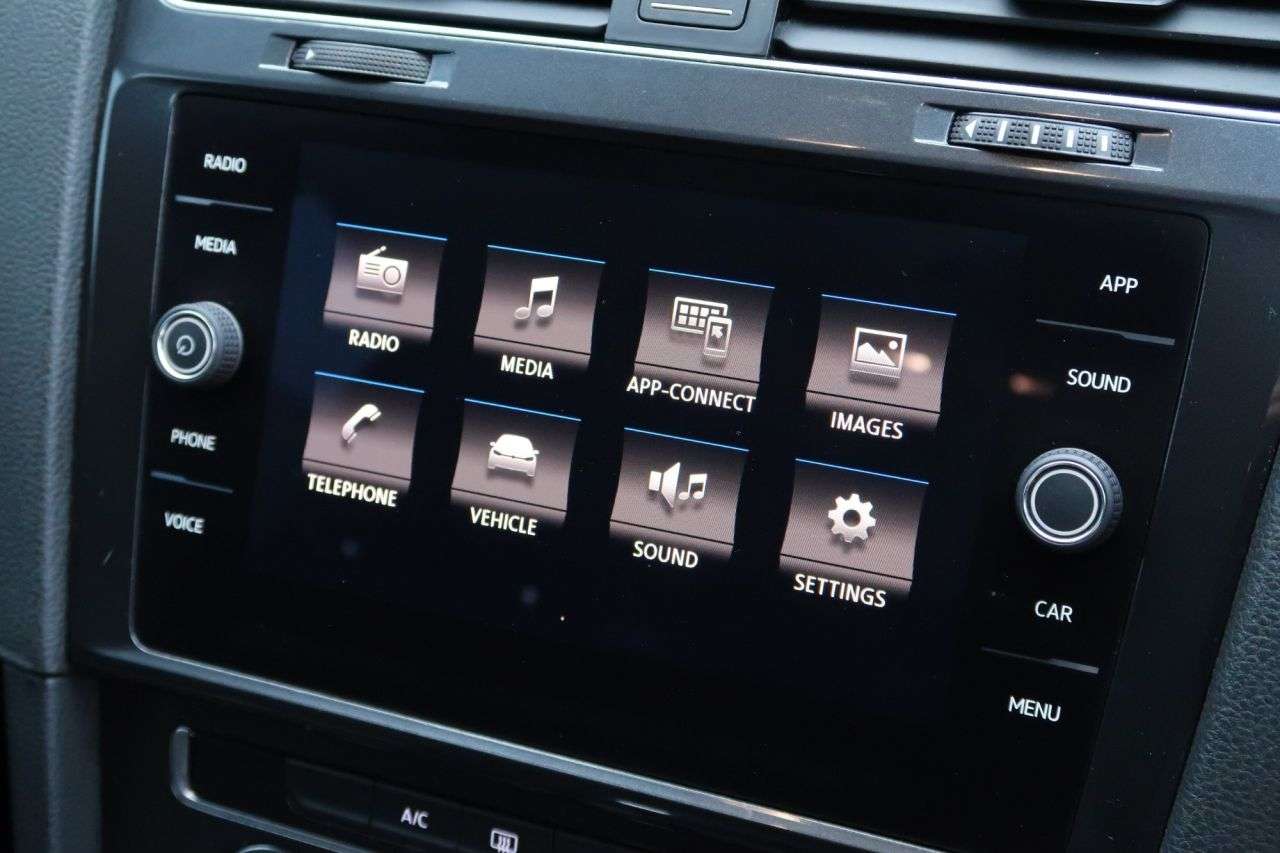 2017 VOLKSWAGEN GOLF 2017 VOLKSWAGEN GOLF