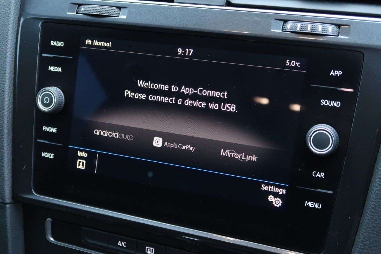 2017 VOLKSWAGEN GOLF 2017 VOLKSWAGEN GOLF