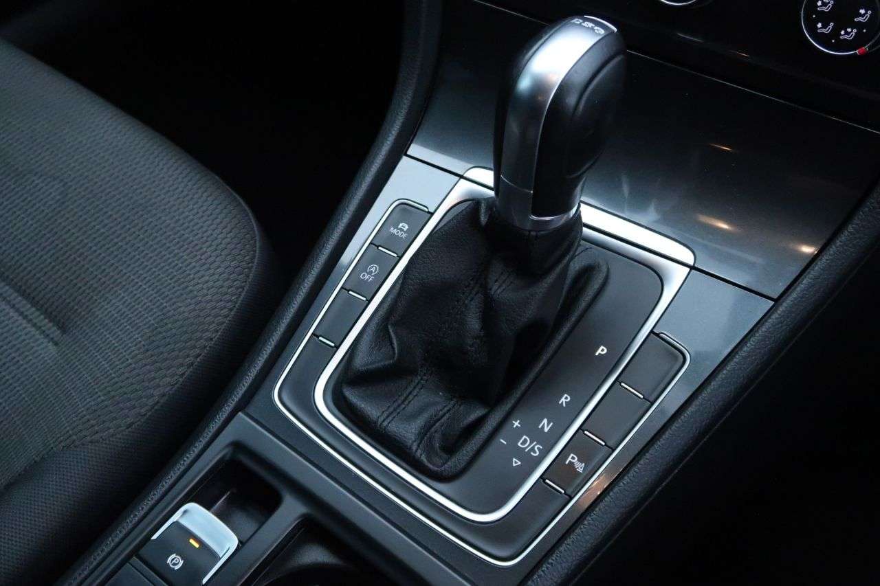 2017 VOLKSWAGEN GOLF 2017 VOLKSWAGEN GOLF