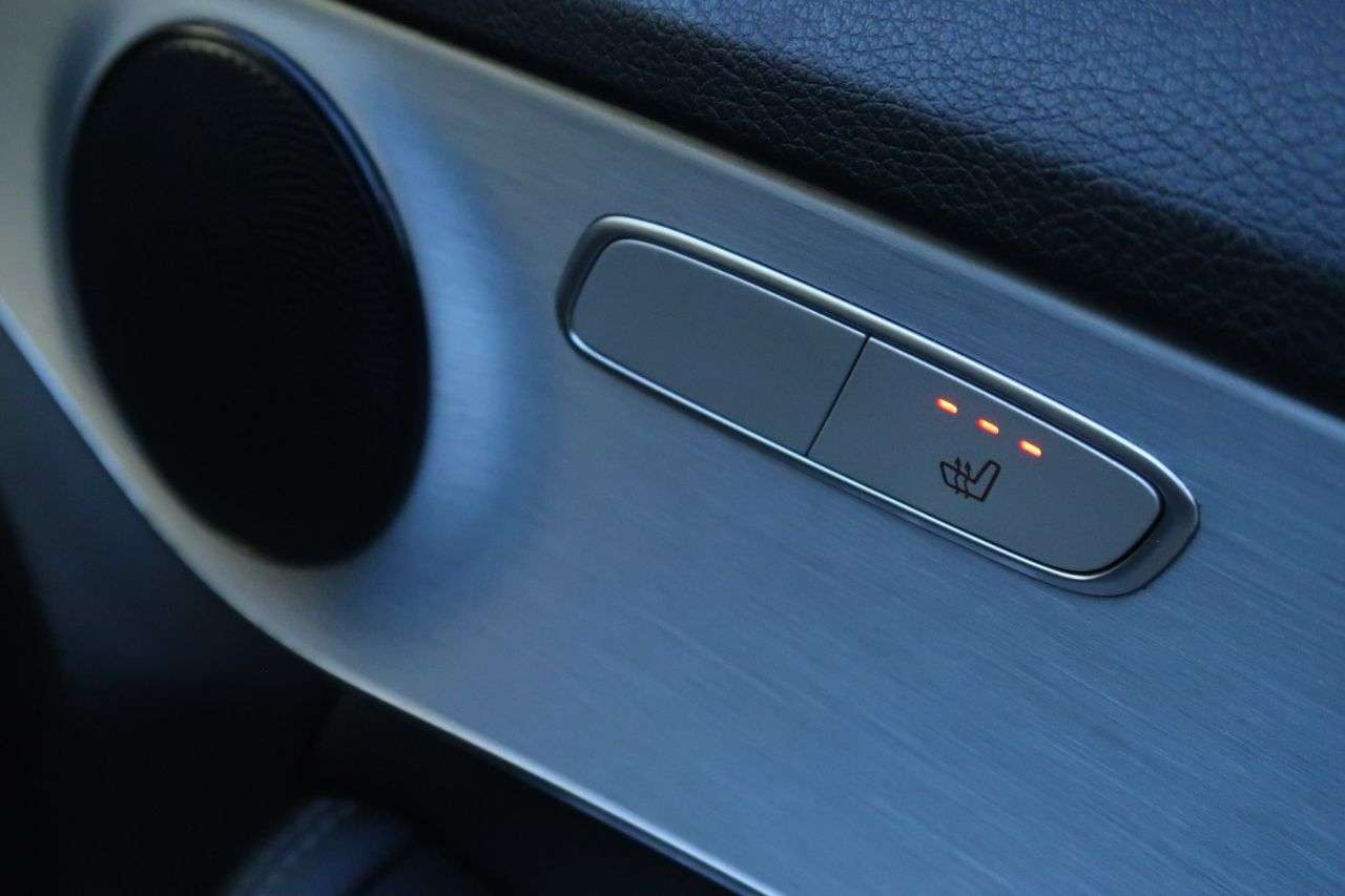 null MERCEDES-BENZ C-CLASS null MERCEDES-BENZ C-CLASS