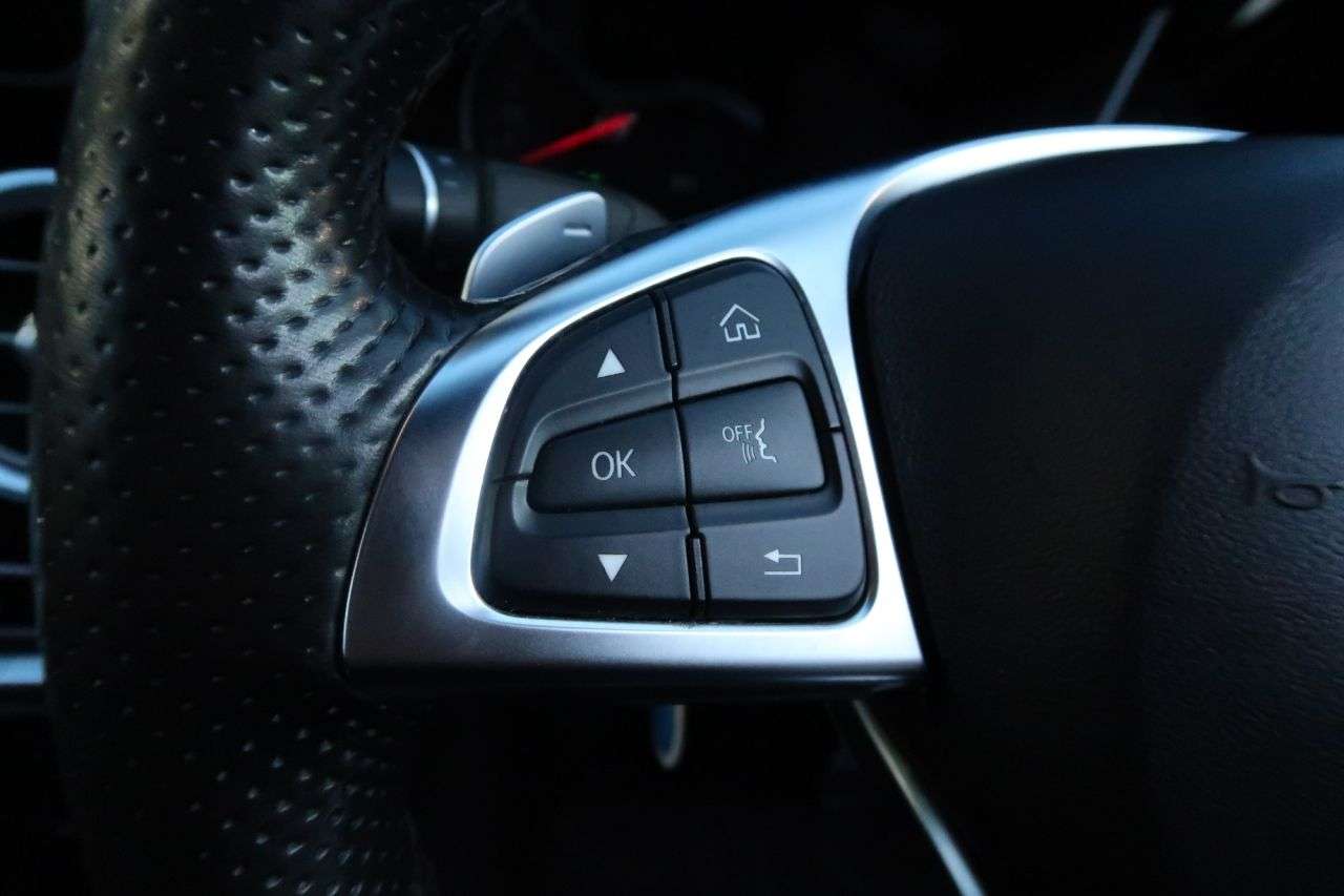 null MERCEDES-BENZ C-CLASS null MERCEDES-BENZ C-CLASS