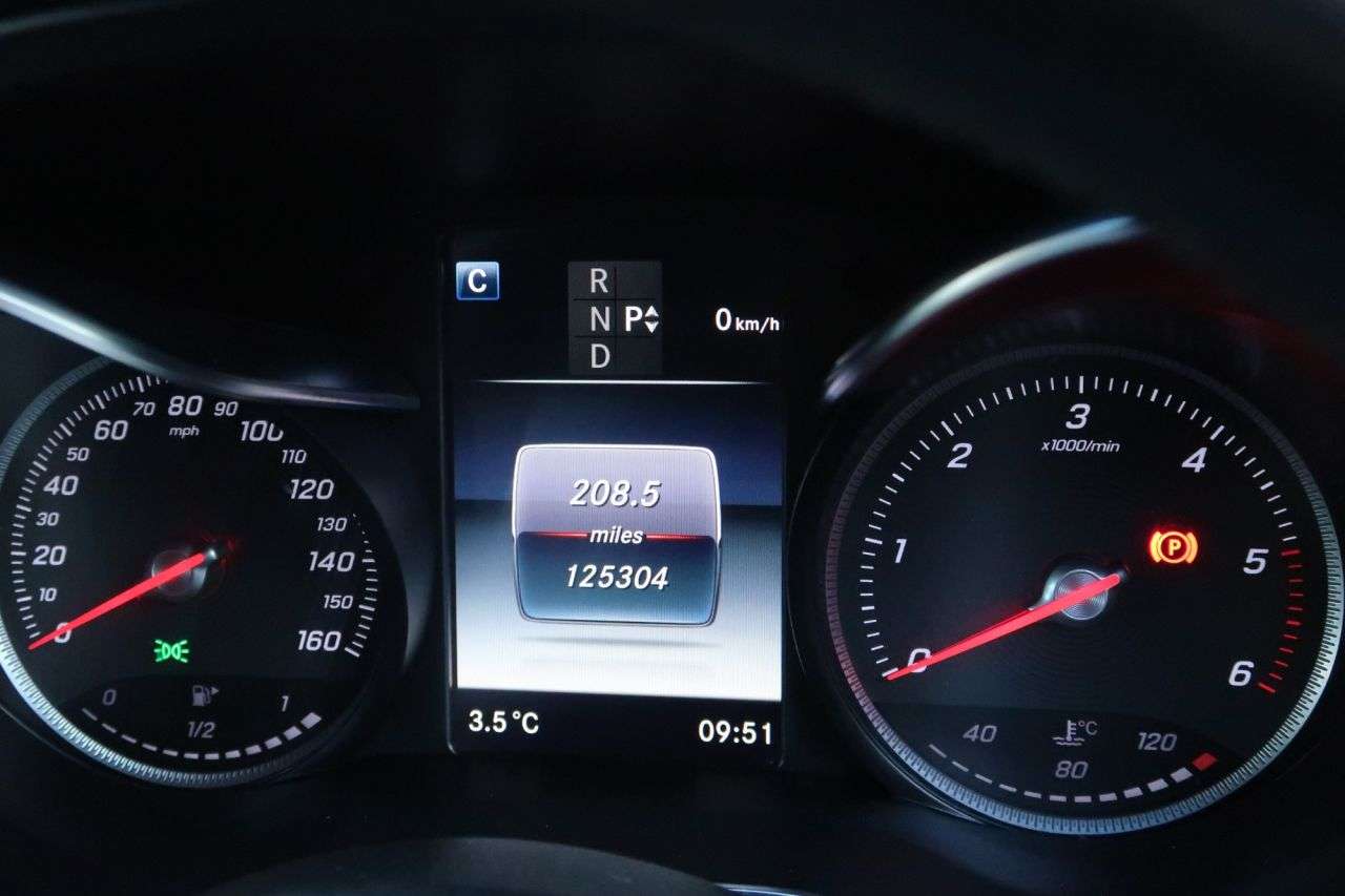 null MERCEDES-BENZ C-CLASS null MERCEDES-BENZ C-CLASS