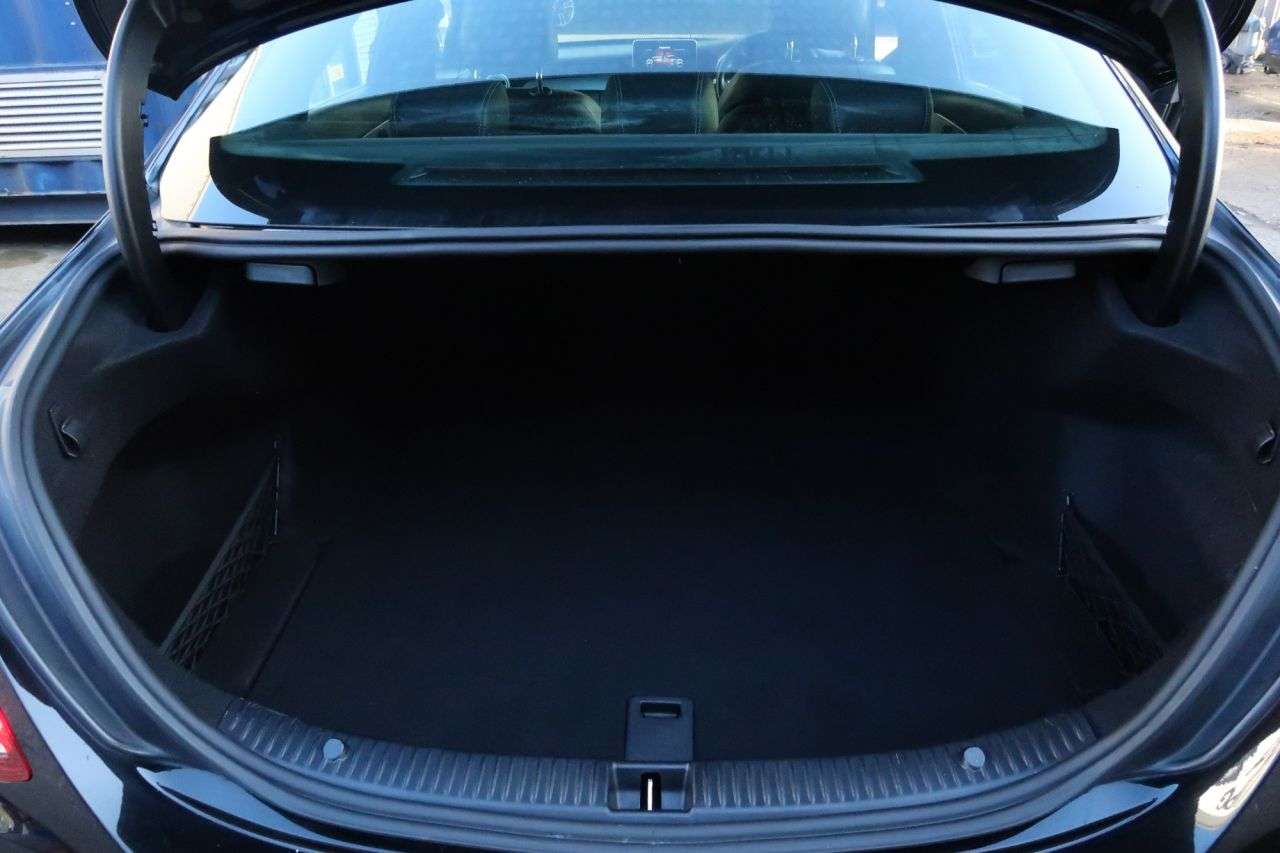 null MERCEDES-BENZ C-CLASS null MERCEDES-BENZ C-CLASS