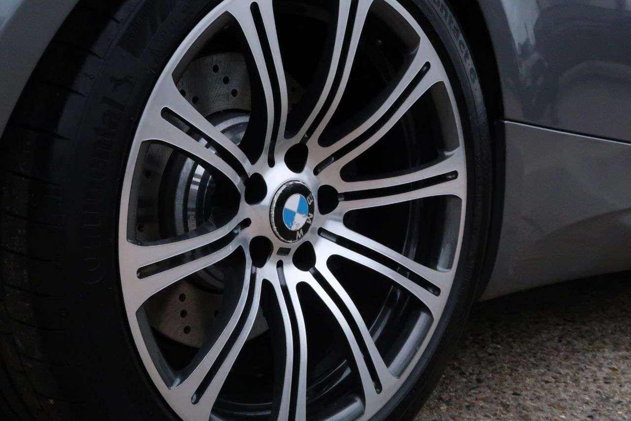 2011 BMW M3 2011 BMW M3