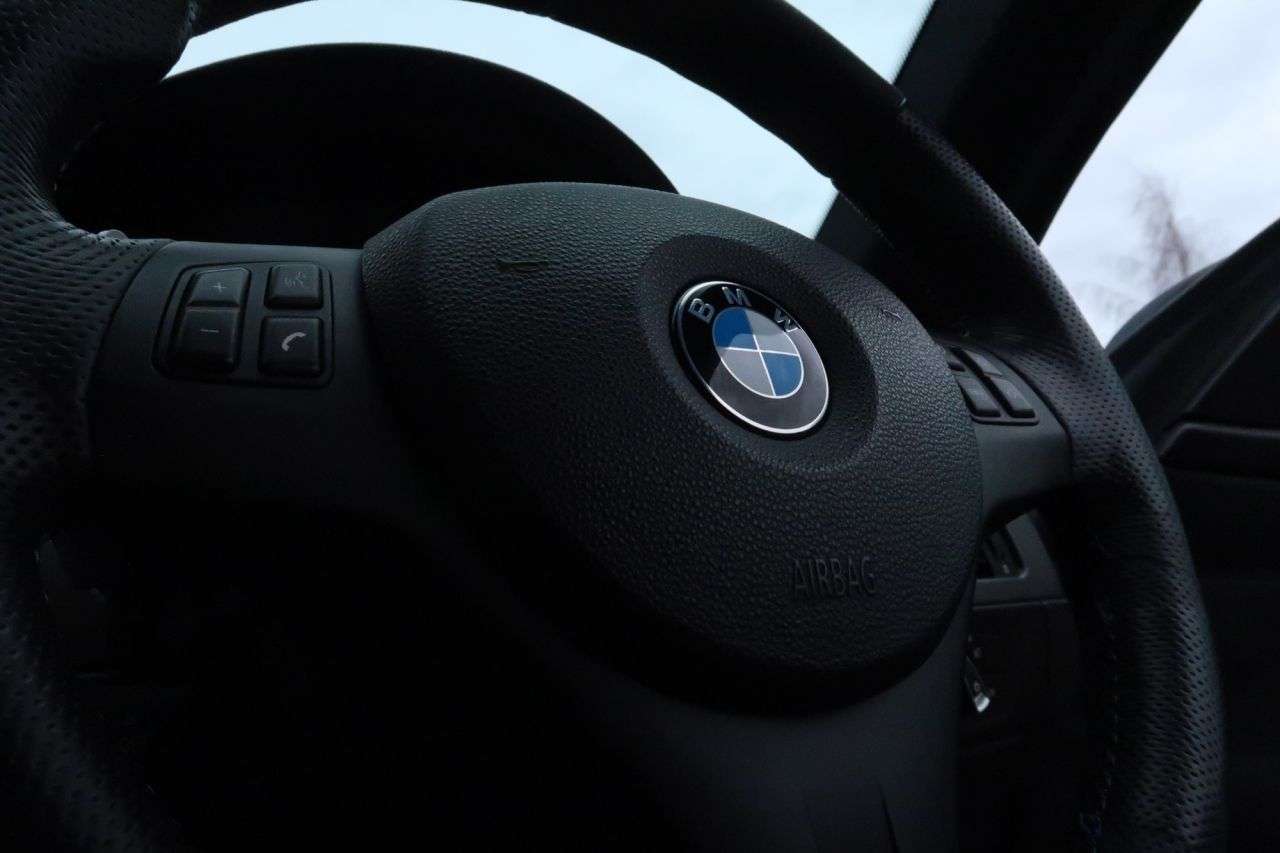 2011 BMW M3 2011 BMW M3