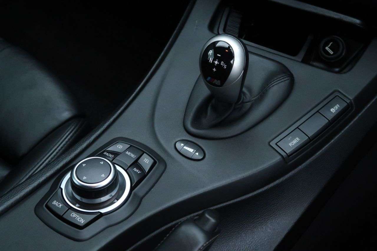 2011 BMW M3 2011 BMW M3