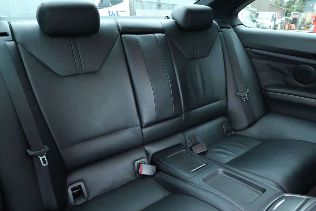 2011 BMW M3 2011 BMW M3