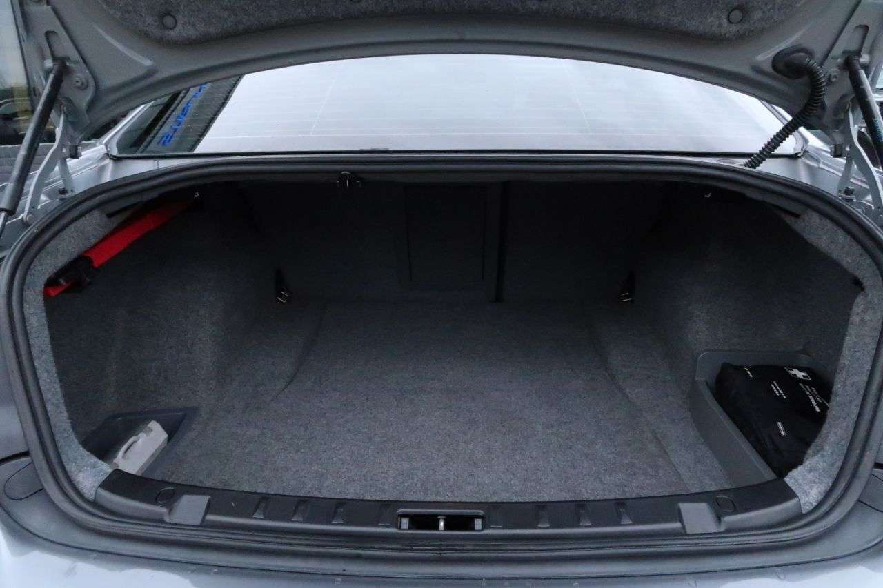 2011 BMW M3 2011 BMW M3