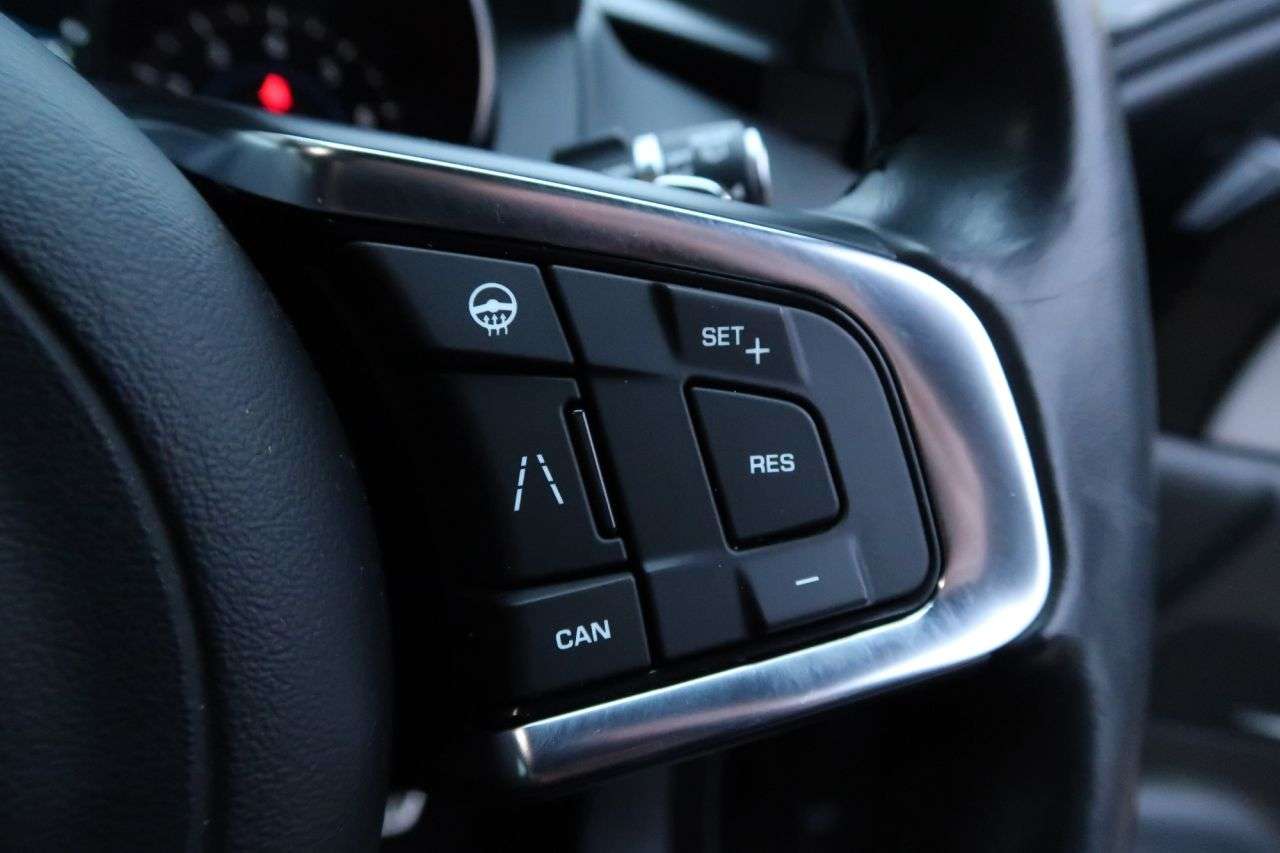 2018 JAGUAR F-PACE 2018 JAGUAR F-PACE