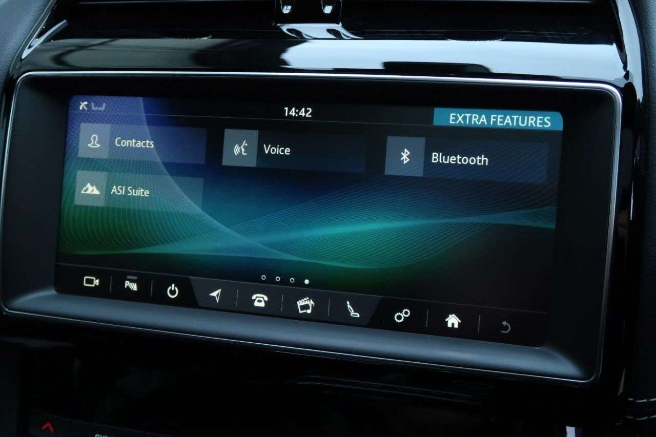 2018 JAGUAR F-PACE 2018 JAGUAR F-PACE