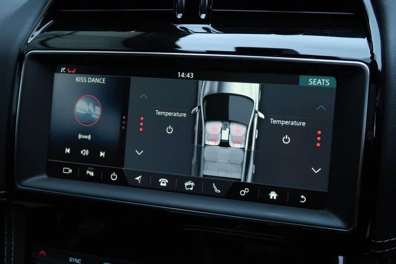 2018 JAGUAR F-PACE 2018 JAGUAR F-PACE