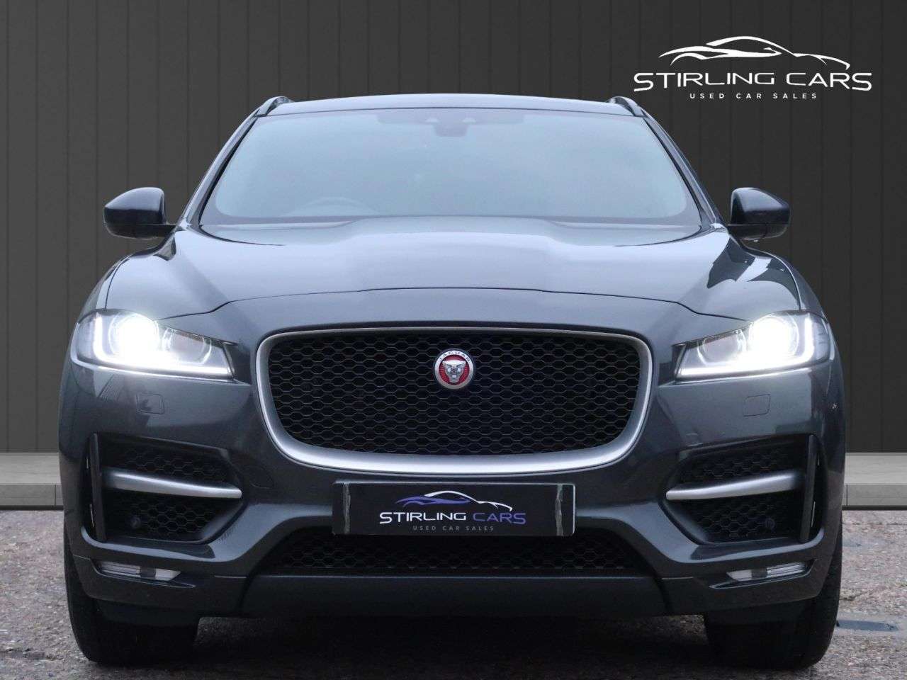 A 2018 JAGUAR F-PACE 2.0 P300 R-Sport SUV 5dr Petrol Auto AWD Euro 6 (s/s) (300 ps) FINANCE+WARR A 2018 JAGUAR F-PACE 2.0 P300 R-Sport SUV 5dr Petrol Auto AWD Euro 6 (s/s) (300 ps) FINANCE+WARR