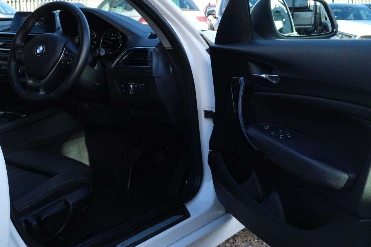 2018 BMW 1 SERIES 2018 BMW 1 SERIES