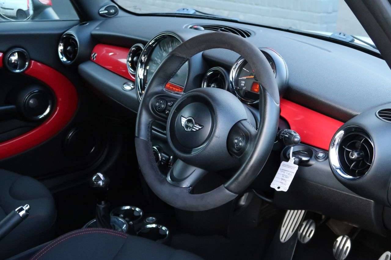 2011 MINI HATCH 2011 MINI HATCH