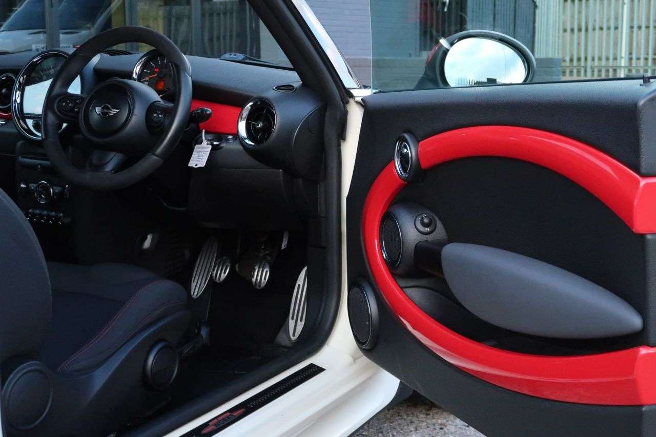 2011 MINI HATCH 2011 MINI HATCH