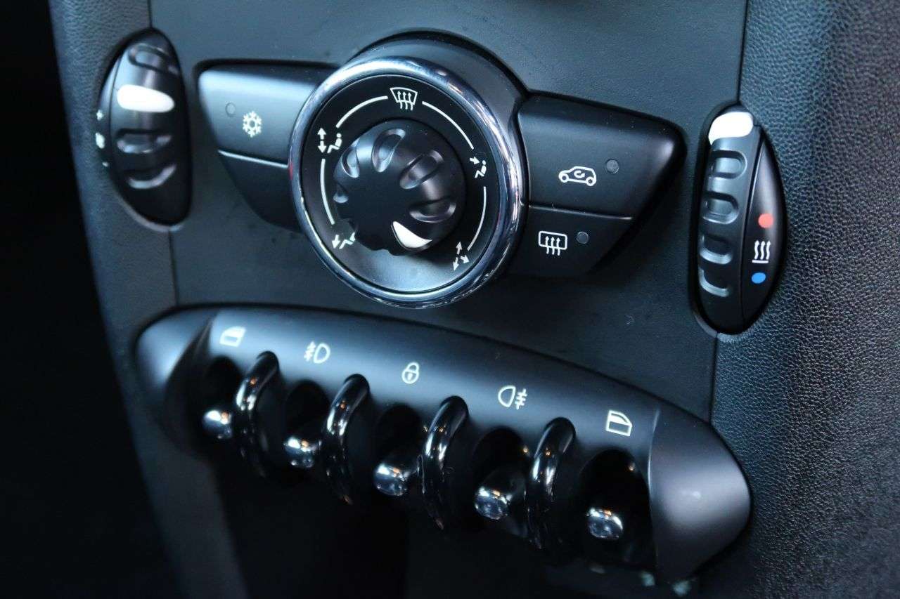 2011 MINI HATCH 2011 MINI HATCH