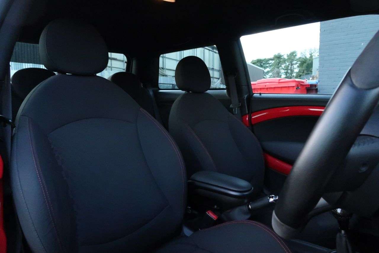 2011 MINI HATCH 2011 MINI HATCH