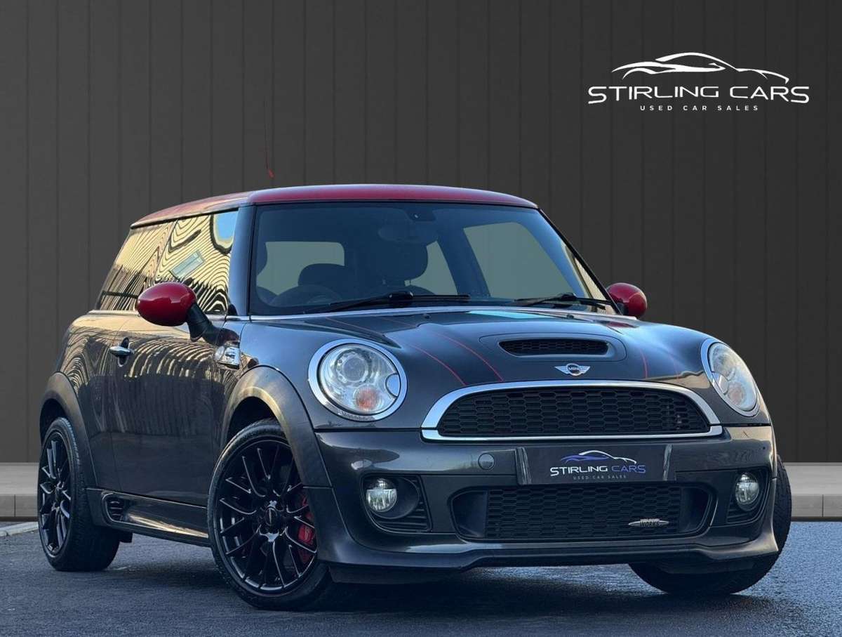 Check out this Mini Hatch 2011 Petrol Manual