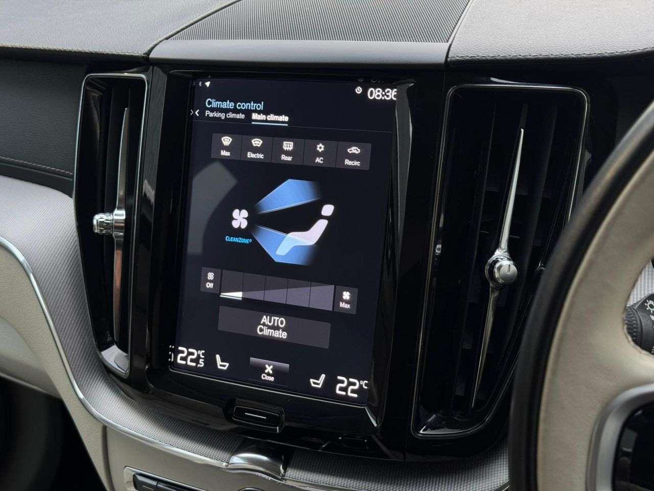 2018 VOLVO XC60 2018 VOLVO XC60