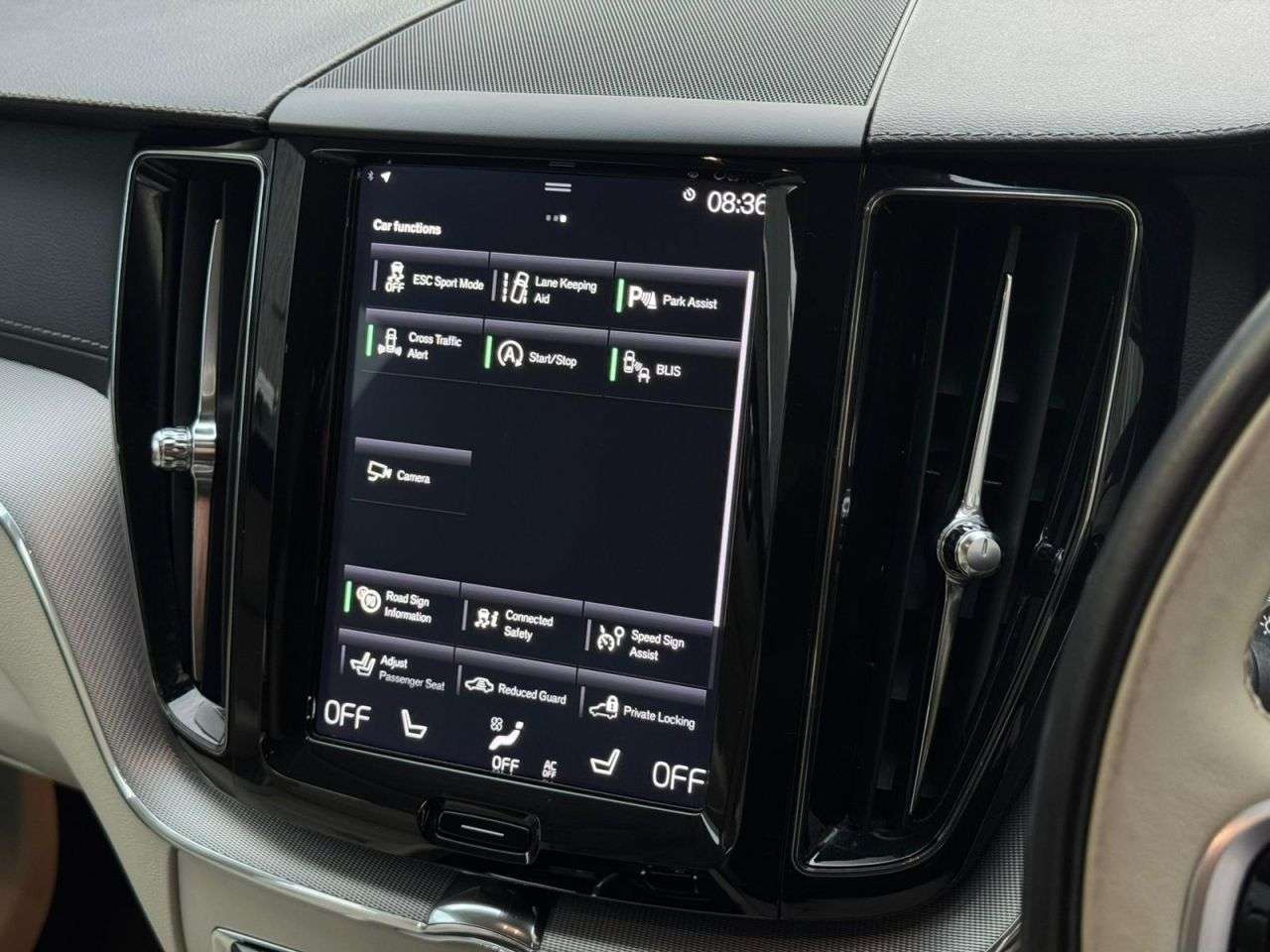 2018 VOLVO XC60 2018 VOLVO XC60