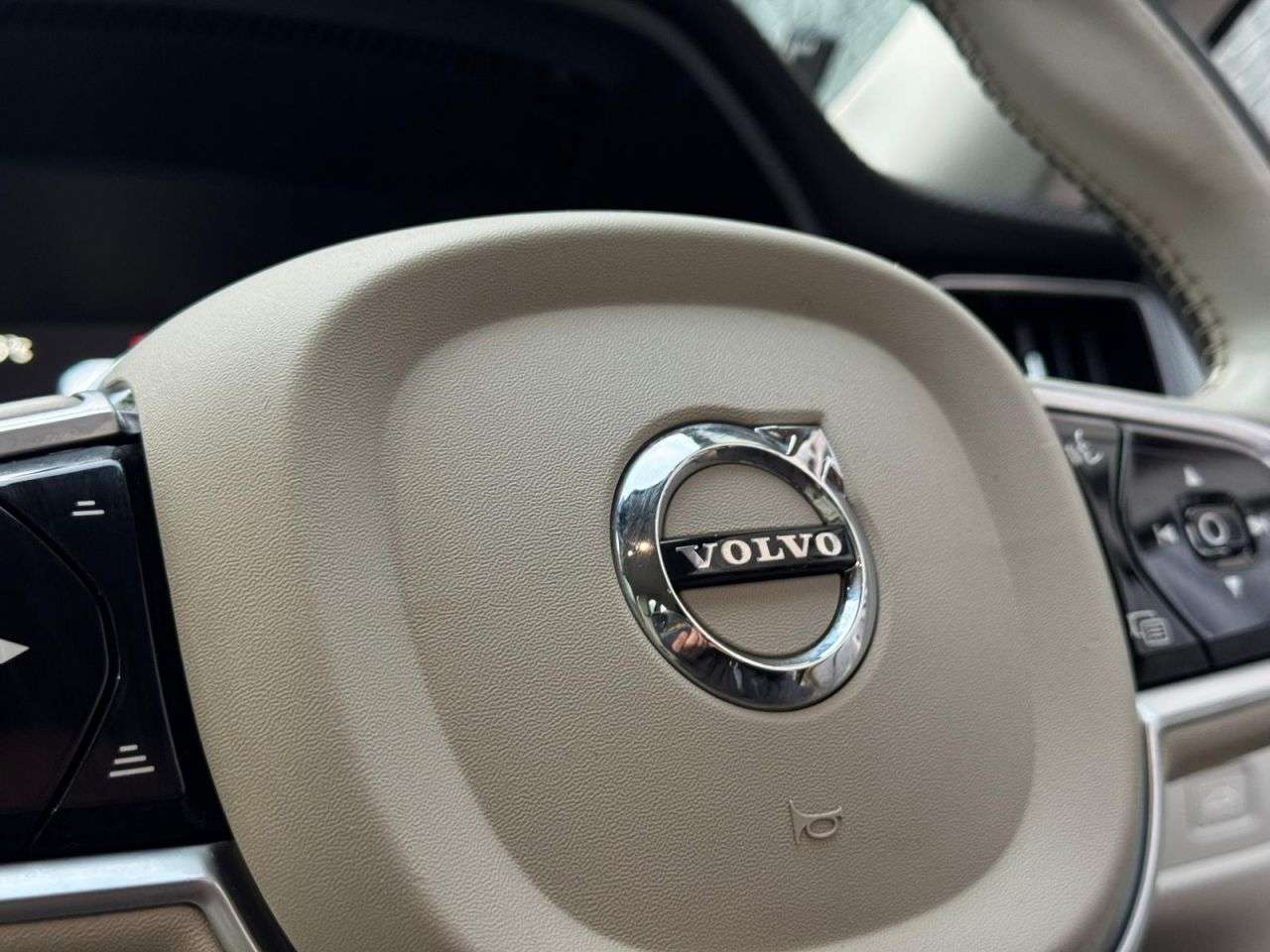 2018 VOLVO XC60 2018 VOLVO XC60