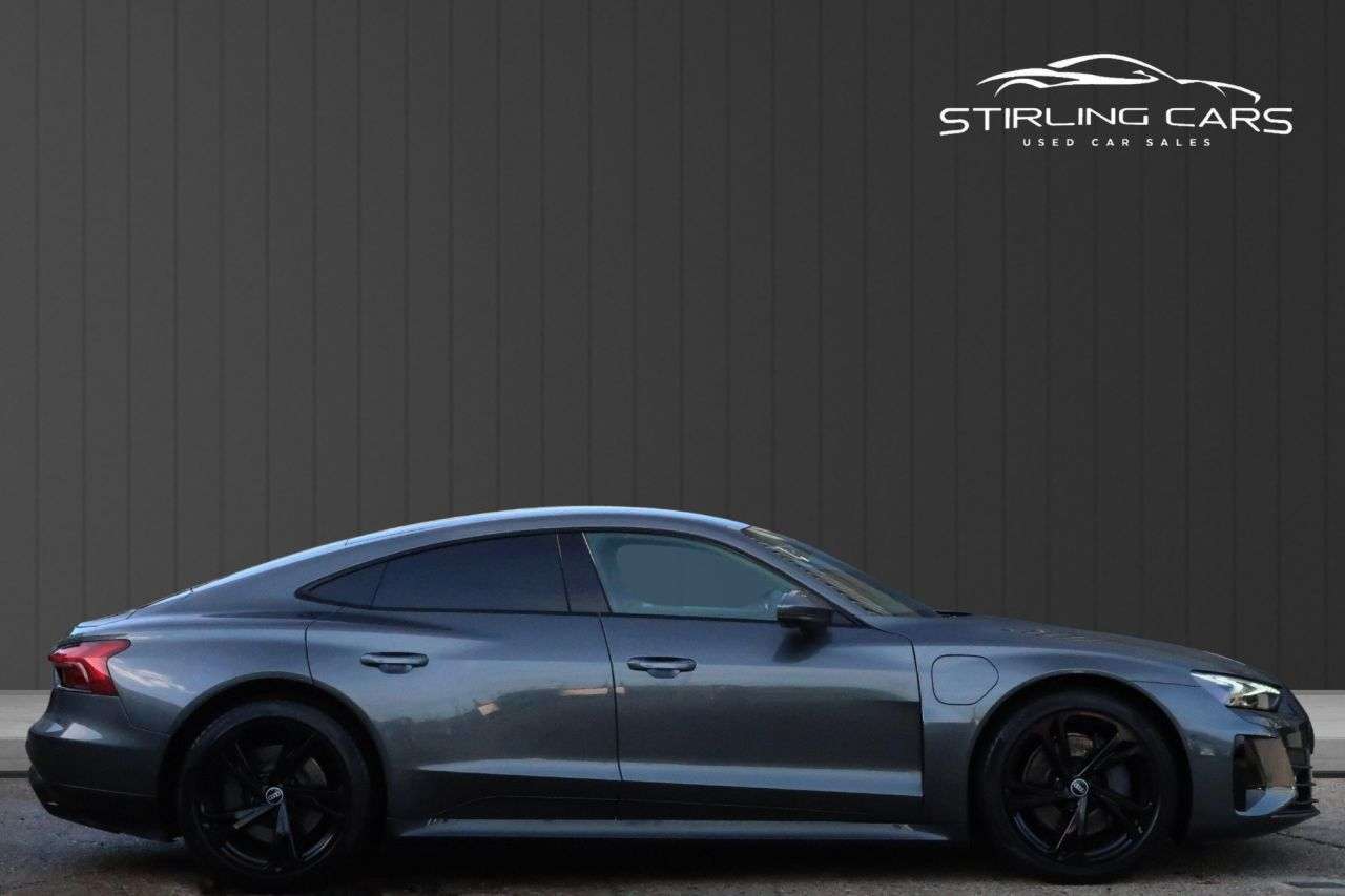 A 2021 AUDI E-TRON GT 93.4kWh Saloon 4dr Electric Auto quattro (476 ps) FINANCE+WARRANTY+SERVICE A 2021 AUDI E-TRON GT 93.4kWh Saloon 4dr Electric Auto quattro (476 ps) FINANCE+WARRANTY+SERVICE
