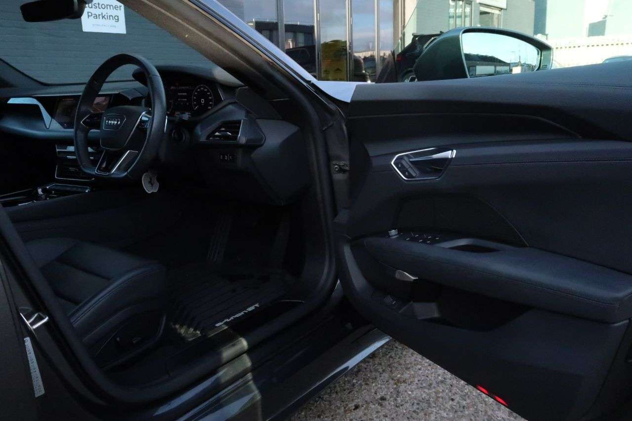 2021 AUDI E-TRON GT 2021 AUDI E-TRON GT