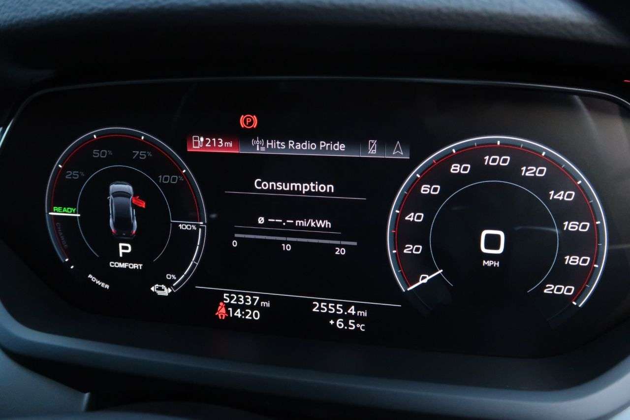 2021 AUDI E-TRON GT 2021 AUDI E-TRON GT